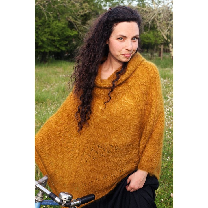 PONCHO CAPE